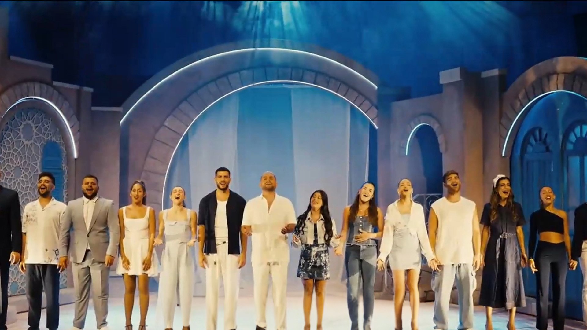 בעקבות שובה של פרשת "משחקי חברה": המחזמר של אייל גולן ירד מהבמות