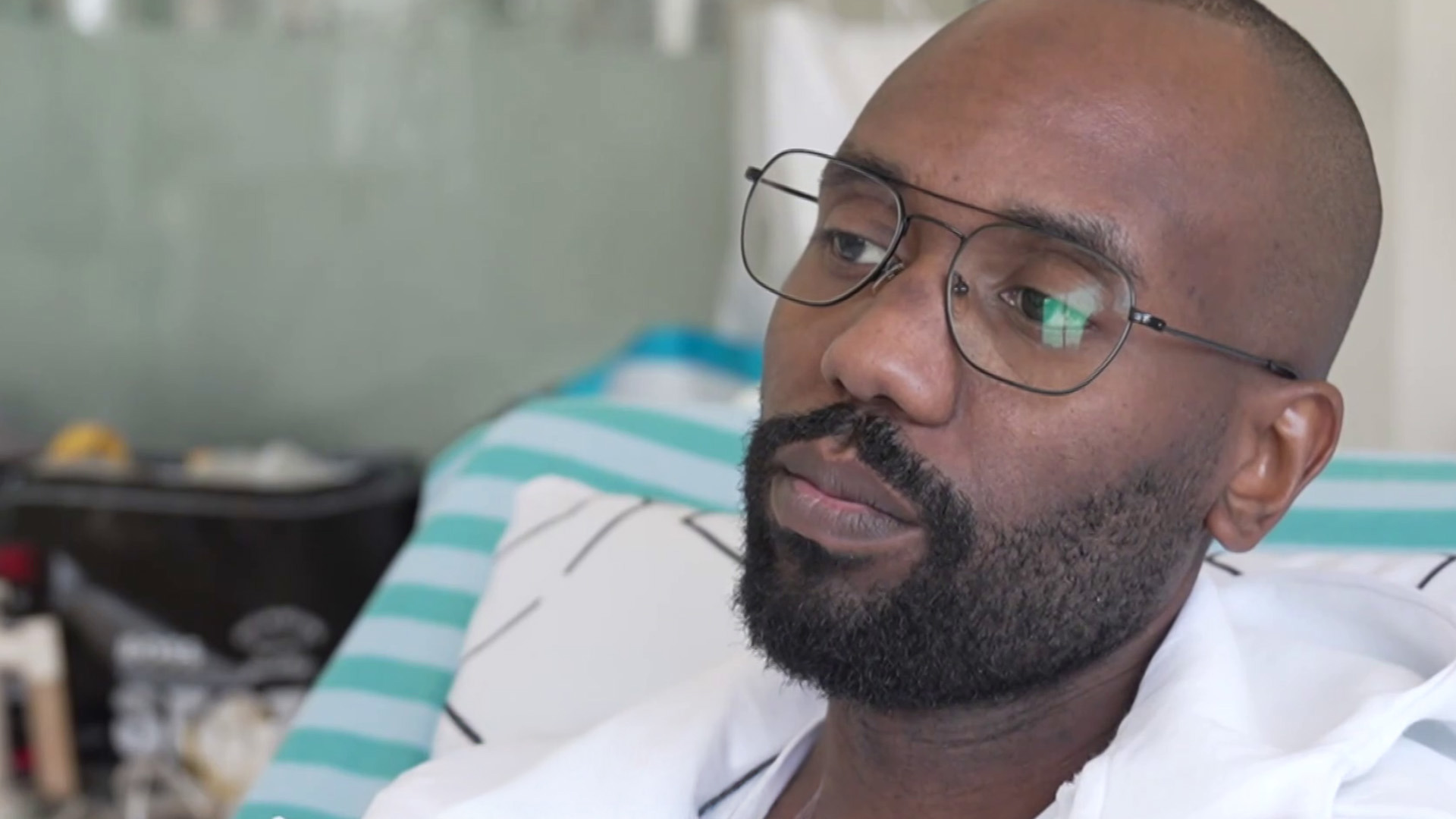 "הם לא זיהו אותי": סעאד, אח בבית החולים, נורה וטופל על ידי חבריו לעבודה