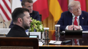 פגישת טראמפ וזלנסקי עם מנהיגי אירופה בבית הלבן