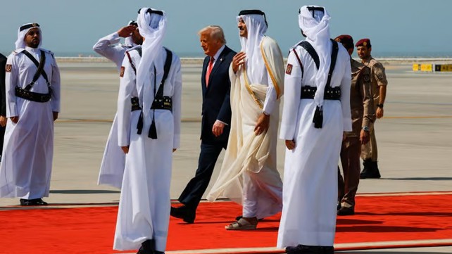 الامير تميم يستقبل ترامب