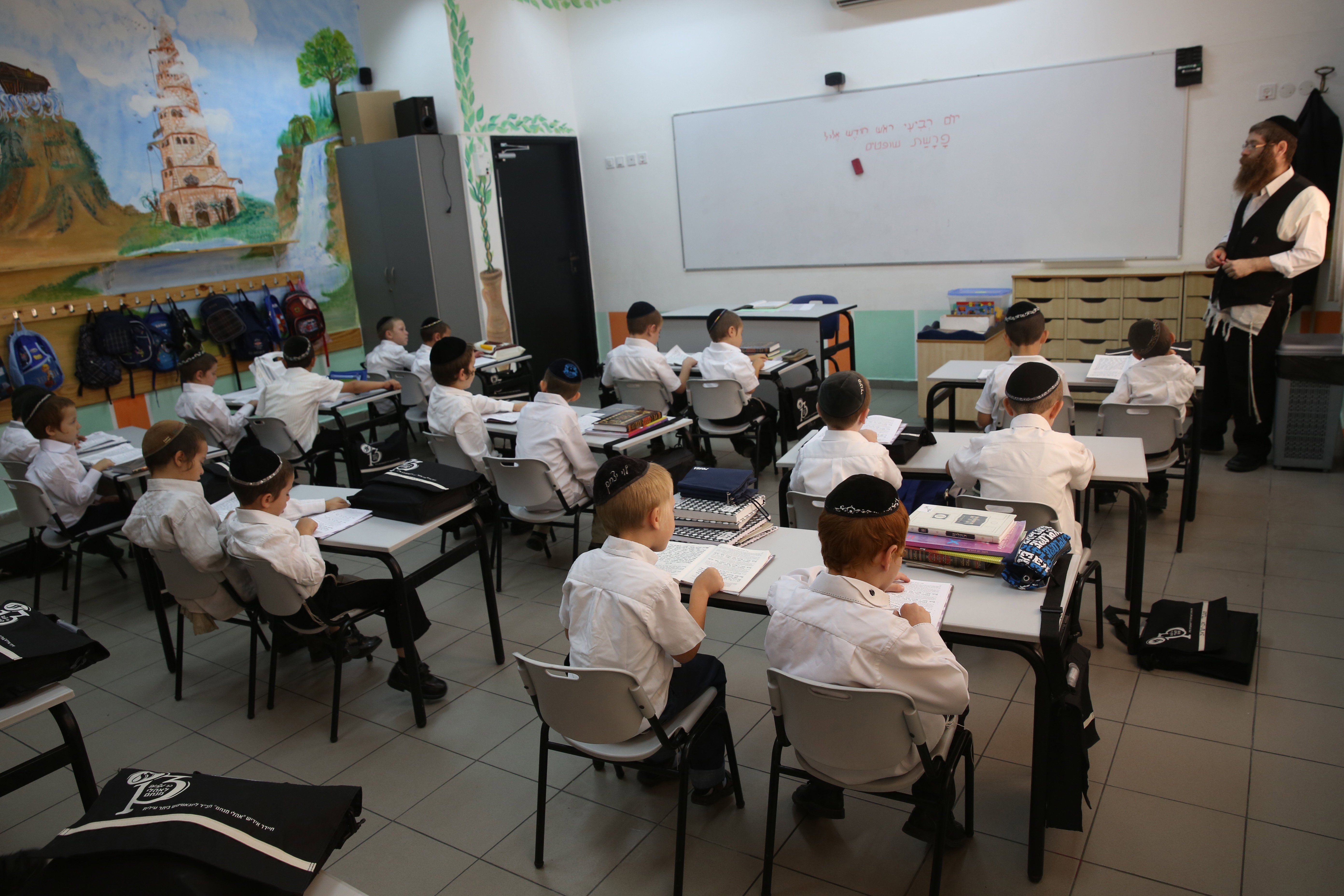 המפלגות החרדיות הסכימו: לימודי ליבה בתמורה לכניסה לתוכנית "אופק חדש"