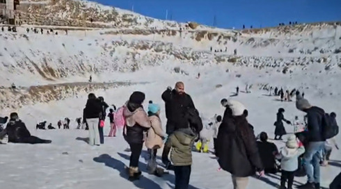 שלג בחרמון ונחלים שוצפים: מטיילים מכל הארץ הגיעו לגולן ולגליל