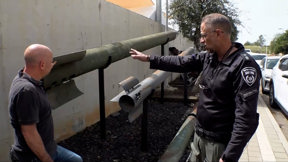 ראשונים בזירה: כך מנטרלים חבלני המשטרה את הטילים שלא התפוצצו