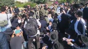 חרדים חוסמים את כביש 4, 02.06.24