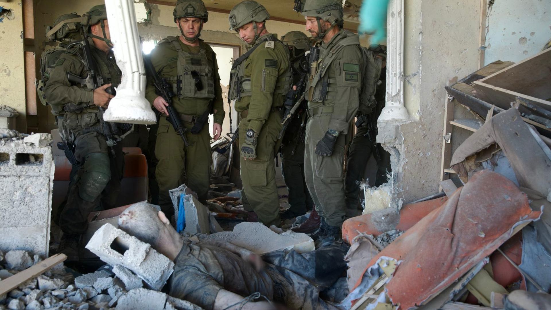 גופתו של סינוואר בח'אן יונס עם חיסולו, בשנה שעברה