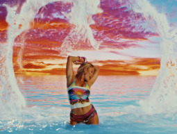 עוד מזכרת מ-2016: איך כוכבת הפופ זארה לארסון זכתה לקאמבק וחזרה לחיינו?