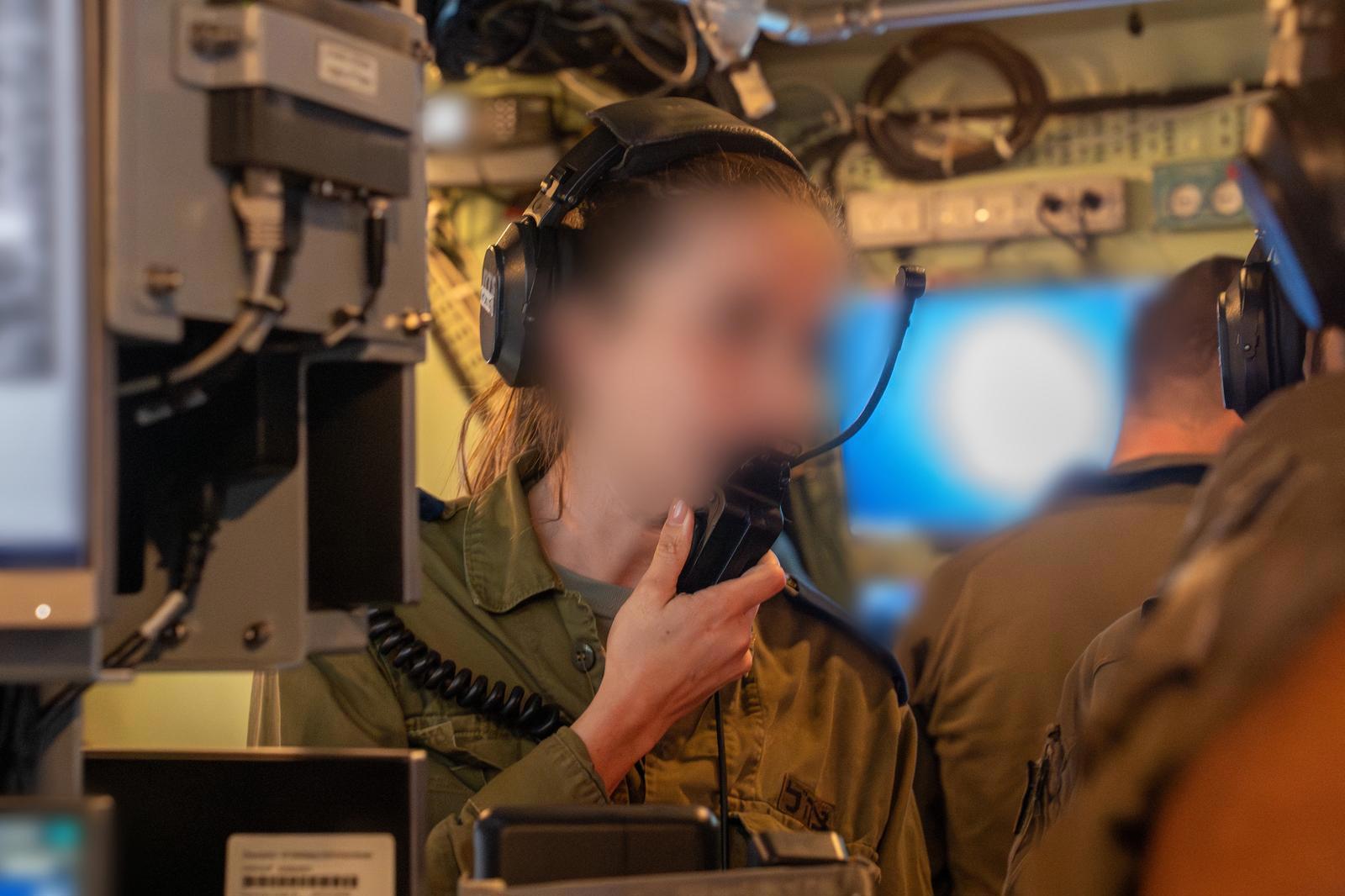 רס"ן ר', האישה הראשונה בצה"ל לפקד על ספינת טילים