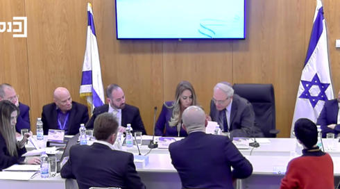 الخامسة في مكان مع وسيم كيوف