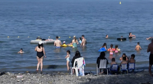 מלאה - ולא במים: 100 אלף איש ביקרו בכינרת בחג ויצרו פקקי ענק