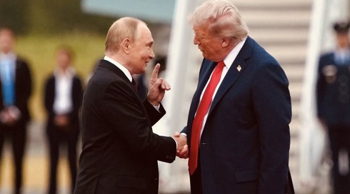 ترامب وبوتين في الاسكا