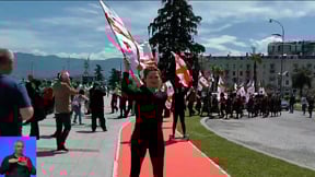 S0454765 ITEM08.00 00 37 10.Still001