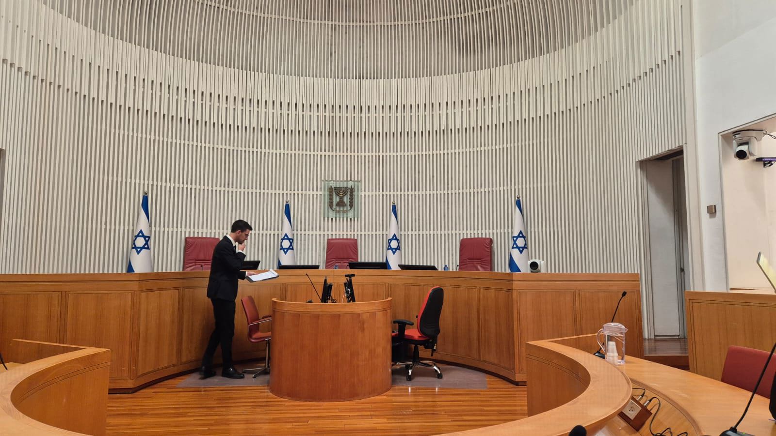 אולם בית המשפט העליון 