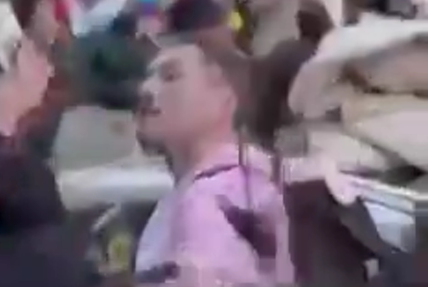 אבנר נתניהו במסיבת פורים בשכונת נחלאות בירושלים