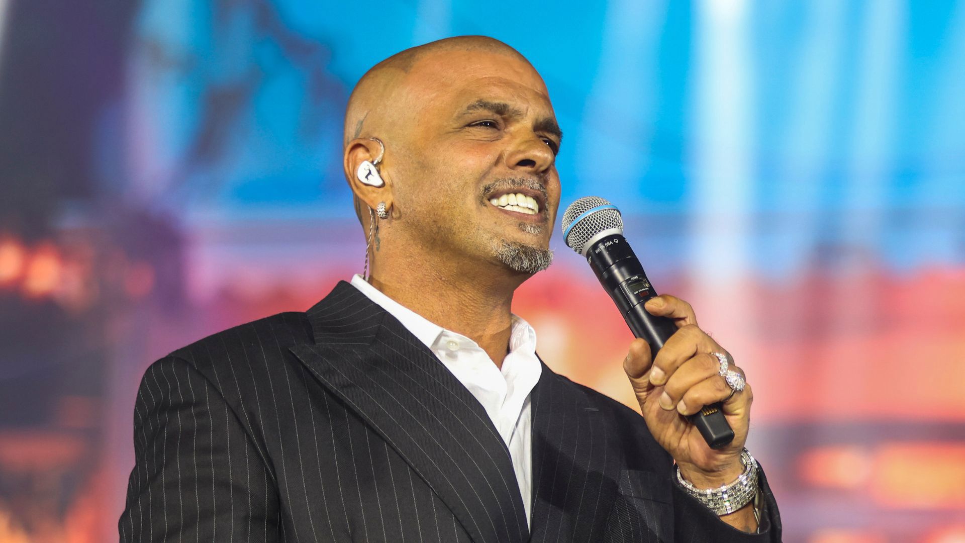 אייל גולן בהופעה בפארק הירקון, אוקטובר 2025