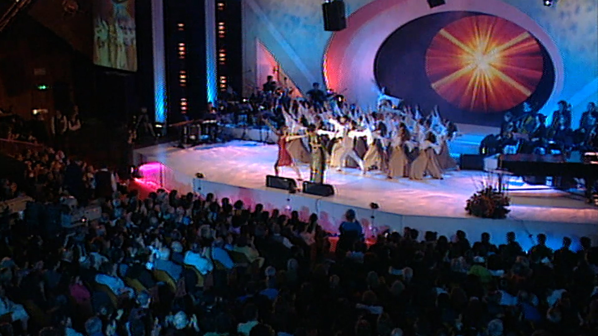  עדיין כאן - מופע הצדעה לשושנה דמארי 2.5.2006