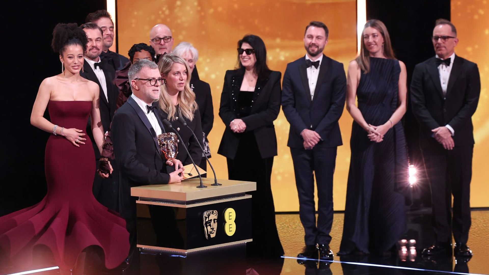 פול תומאס אנדרסון וכוכבי הסרט "קרב רודף קרב" בטקס פרסי הבאפט"א, הערב