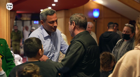 איפה המפונים? רק צד אחד יודע: הבחירות בשדרות מגיעות לשיא