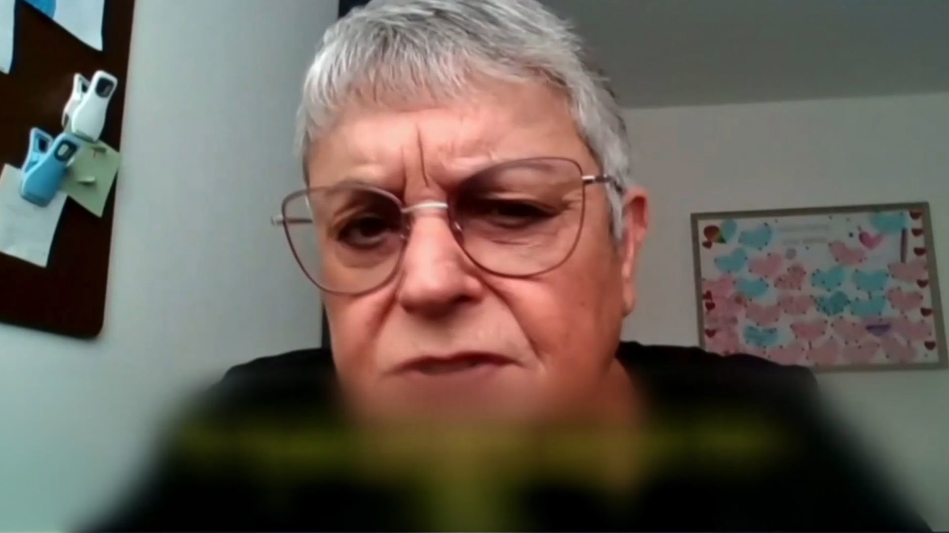 המשוחררת מהשבי העידה: חמאס שילם לסטודנטים 70 שקל לשעה כדי לשמור עלי