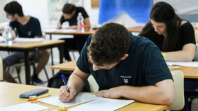 נוער בית ספר 