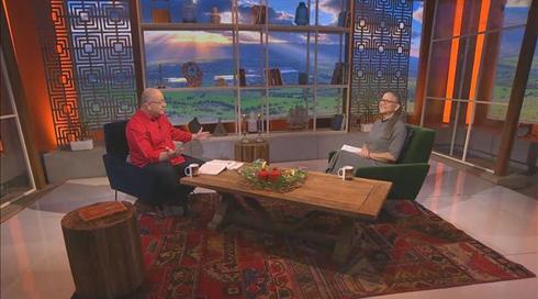 בין השמשות | עונה 3, פרק 58 - מיכל דליות