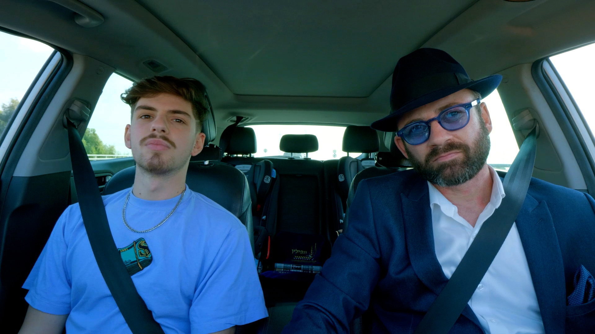 משפחה בהסעה עונה 2 | פרק 4 - מראה מראה שעל הקיר