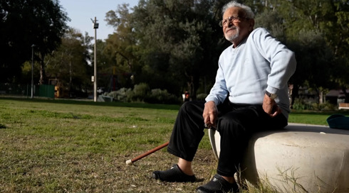 גבי עמרני רוקד צעד תימני בגיל 91 - וזוכה בפרס ישראל