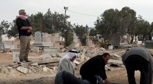 النشرة المسائية مع فراس حامد | 25.12.22 