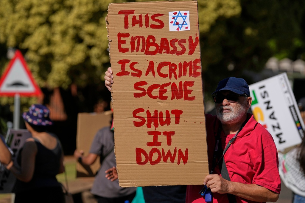 הפגנה נגד שגרירות ישראל בדרום אפריקה, אוקטובר 2025