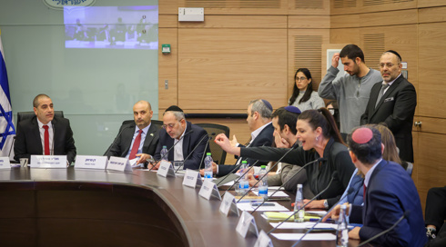 העבודה ביקשה לשנות את שמה ל"הדמוקרטים", אך משכה את ההצעה