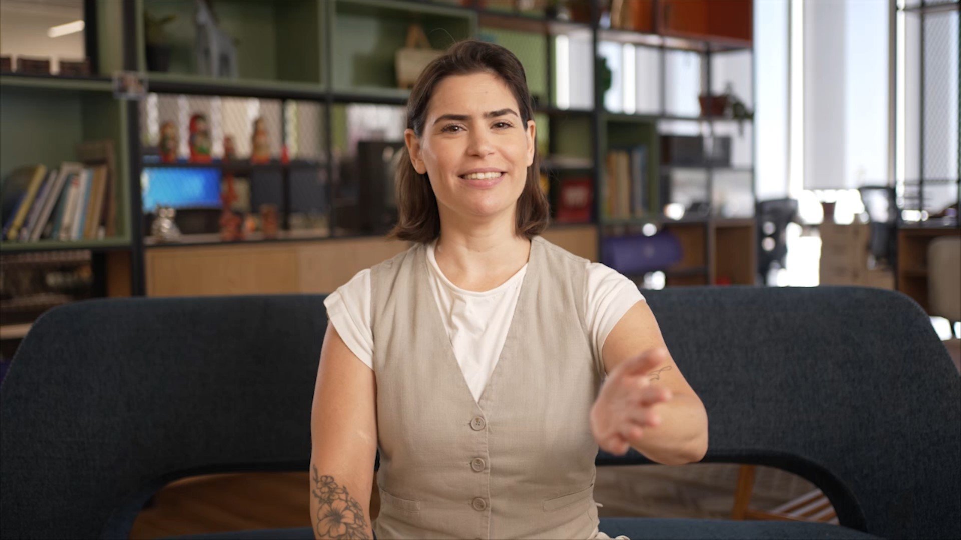 רות אלבז, חילונים במשרד