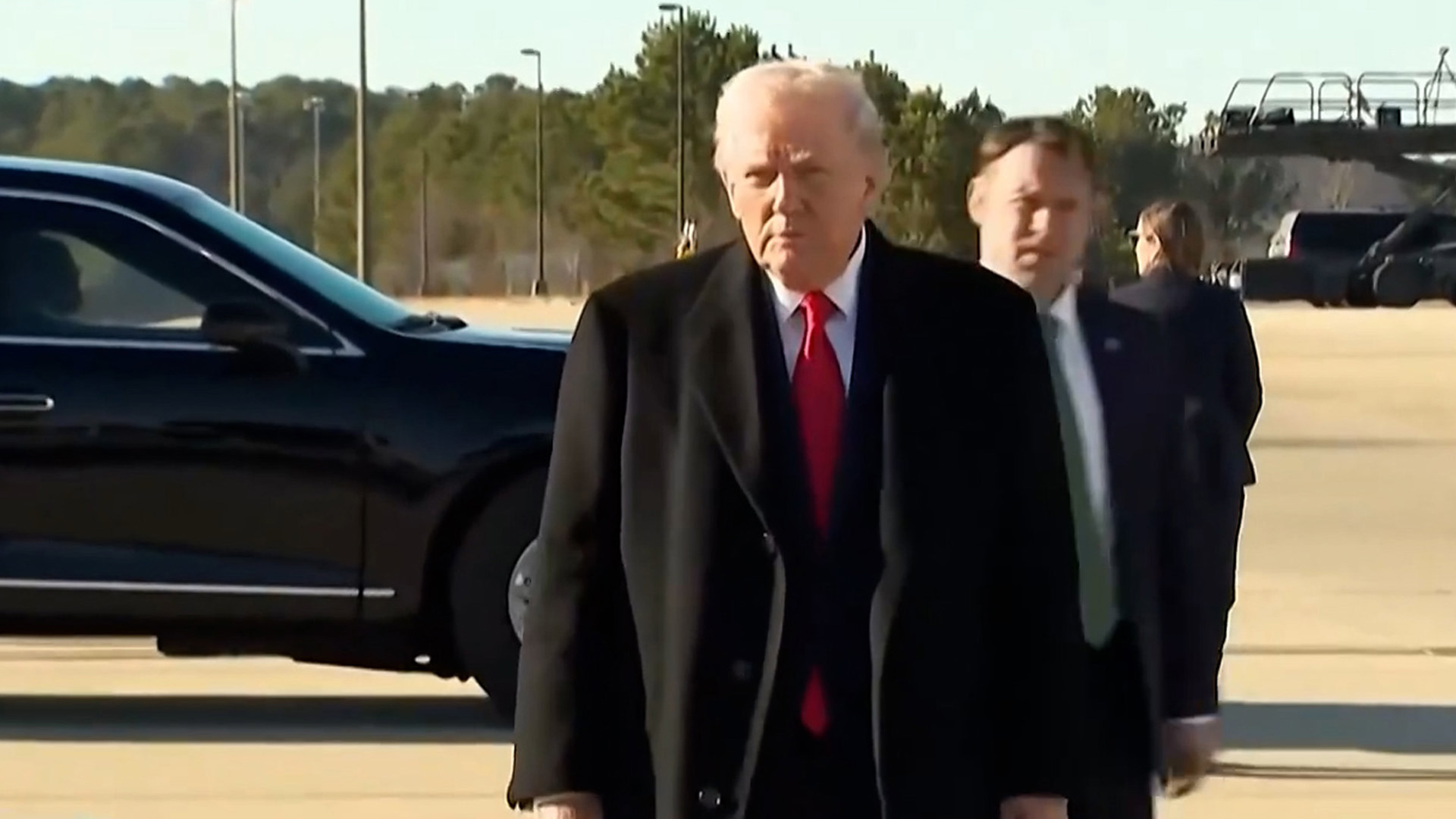 "טראמפ נערך למלחמה של שבועות": המו"מ מול איראן מתחדש - האם זו הסחת דעת?