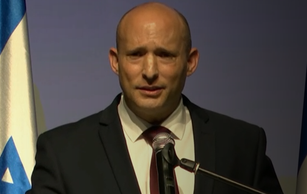 ראש הממשלה לשעבר נפתלי בנט בהצהרה לתקשורת, דצמבר 2025