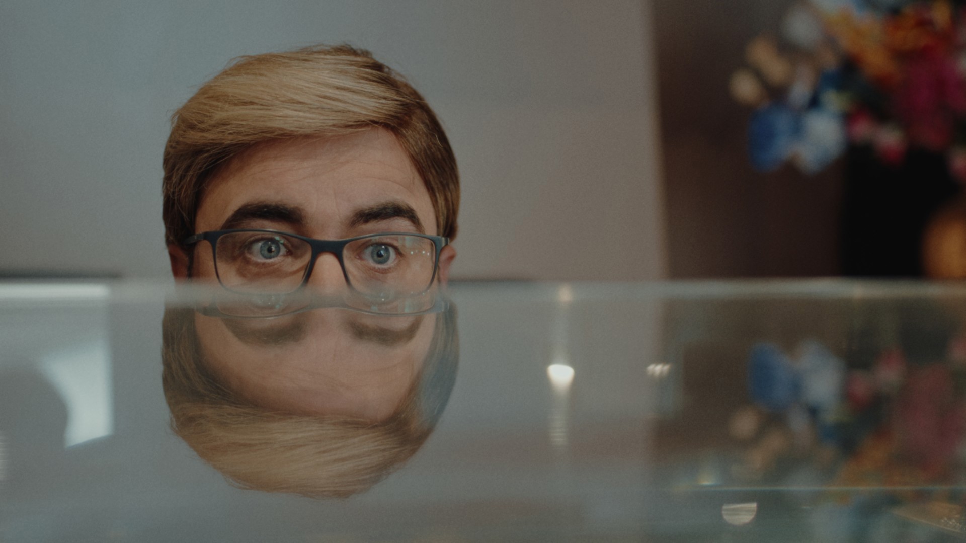 יקומות | פרק 1 - שרה ואהרון