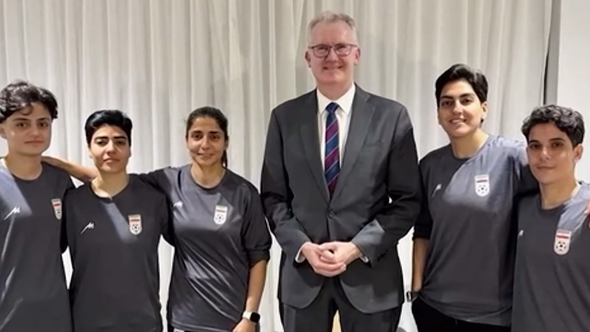 "ייתכן שידונו אותן למוות": סערת הכדורגלניות האיראניות