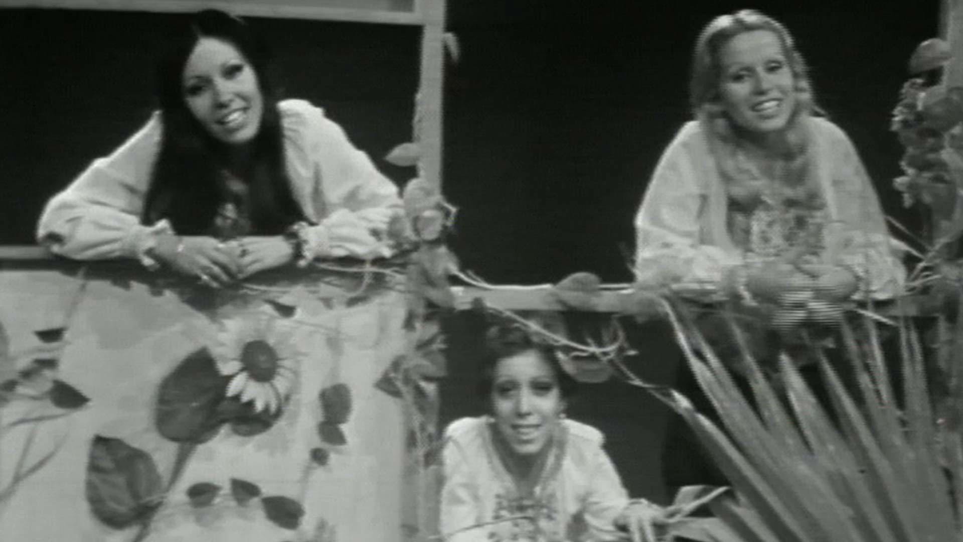 שלישיית שוקולד מנטה מסטיק בסוכה, 1974