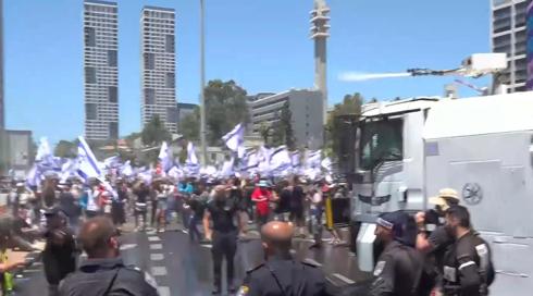 الخامسة في مكان مع يوسف شدّاد | 11.7.2023