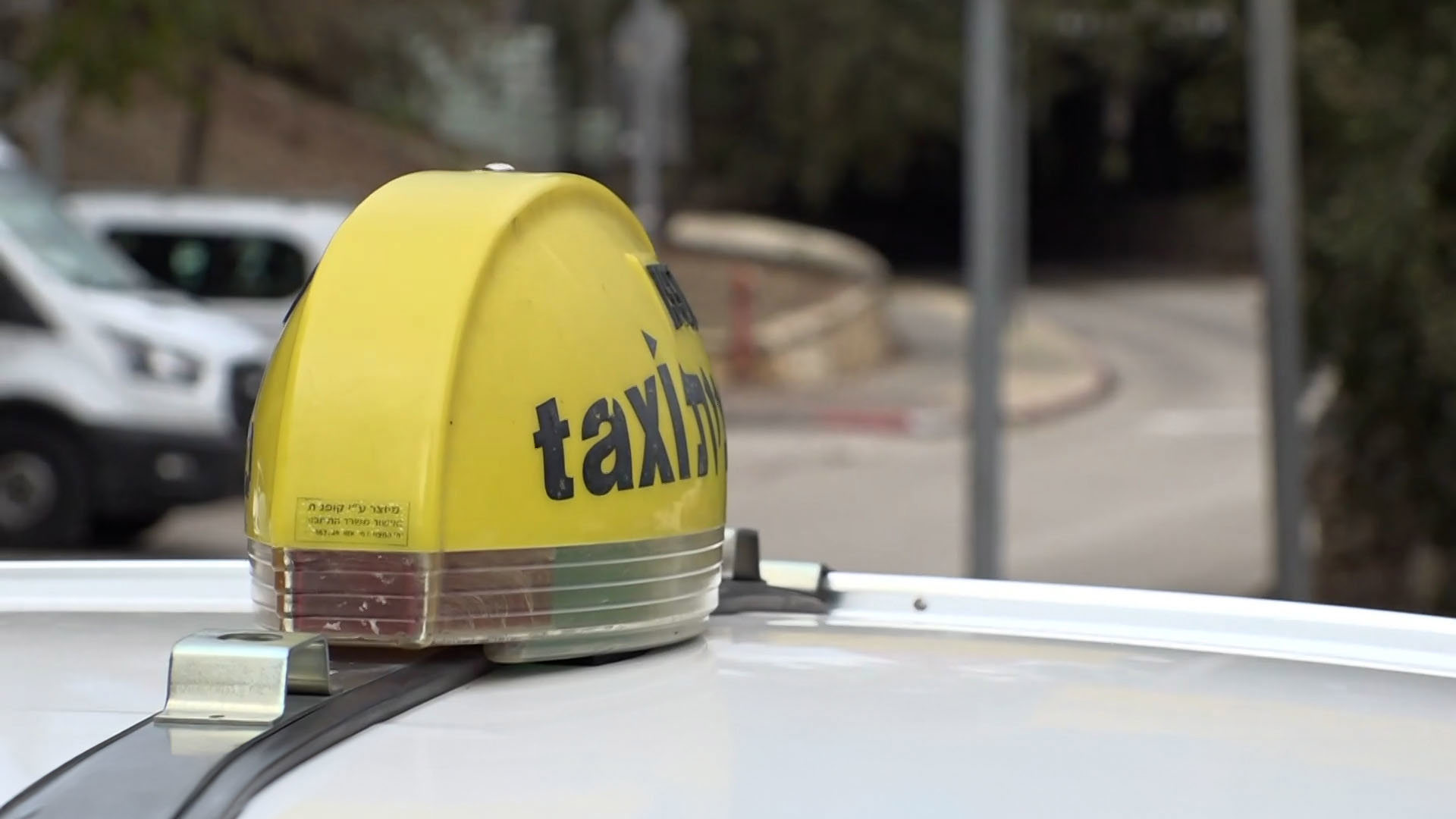 אובר במרחק נגיעה: ענקית הנסיעות בדרך לארץ - נהגי המוניות מאיימים בשביתה