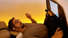 עובדים על הבטן: המכשיר שמבטיח קוביות בלי מאמץ? המומחים לא בטוח משוכנעים