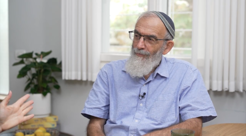 הרב סתיו.כאן הרב סתיו