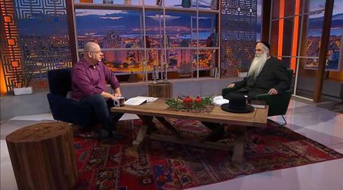 בין השמשות | עונה 3, פרק 53 - הרב יובל אשרוב