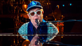 אלטון ג'ון איבד את ראייתו