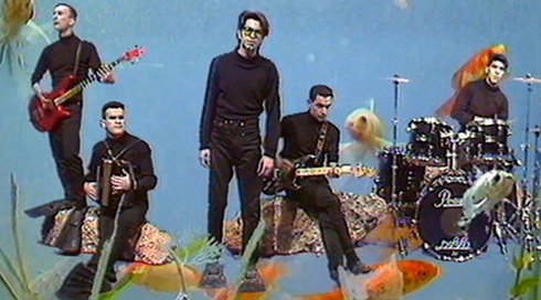 משינים מופיעים בדרך אל הים זהו זה. 1989