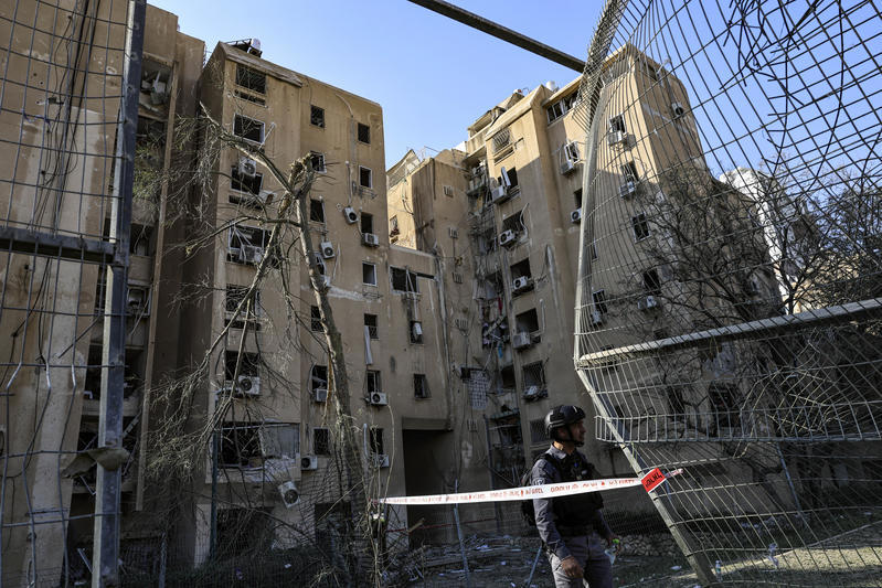 זירת פגיעת הטיל האיראני בבאר שבע 3.3.26