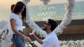בטבעת שקנה לפני הטבח: שורד השבי אלי-ה כהן התארס לבת זוגו זיו עבוד.כאן חדשות בטבעת שקנה לפני הטבח: שורד השבי אלי-ה כהן התארס לבת זוגו זיו עבוד