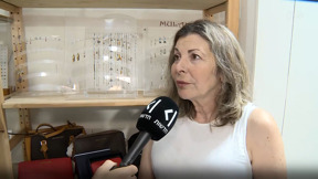 תיעוד: שודדים פרצו לחנות תכשיטים - המנהלת ובתה הבריחו אותם
