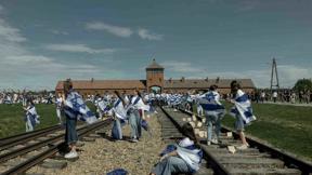 צעירים ישראלים במסע לפולין, למצולמים אין קשר לנאמר