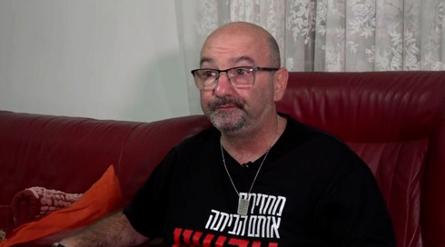 פסח שני בשבי: בעוד שהממשלה מתעסקת בראש השב"כ - משפחות החטופים דואגים ליקירהם שנשארו בשבי