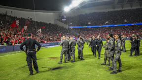 שוטרים באיצטדיון בלומפילד, 19 באוקטובר 2025