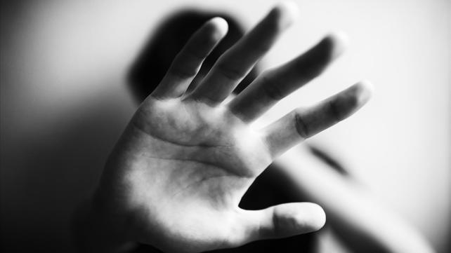 אלימות כלפי נשים, אילוסטרציה