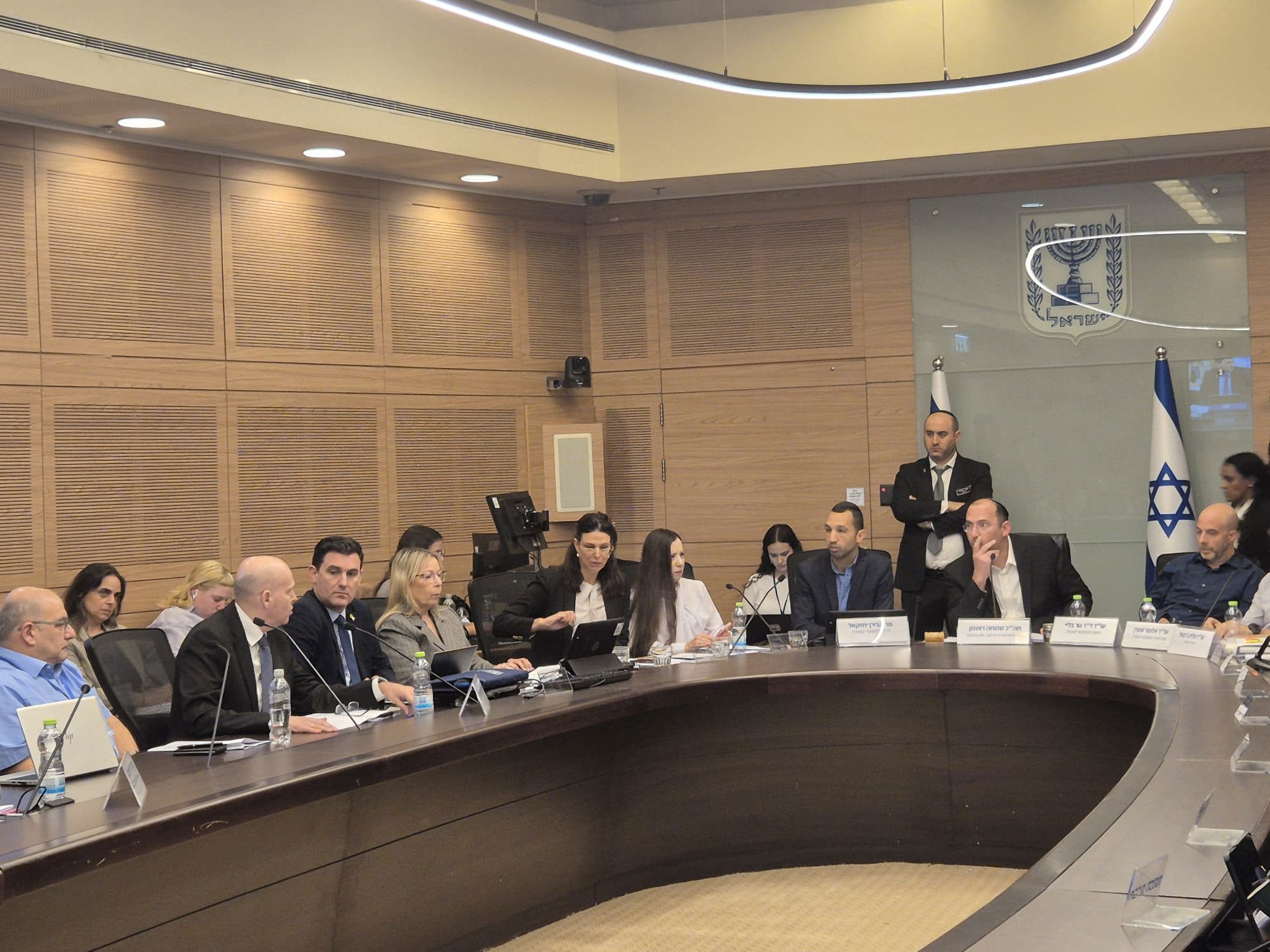 דיון בוועדת החוקה